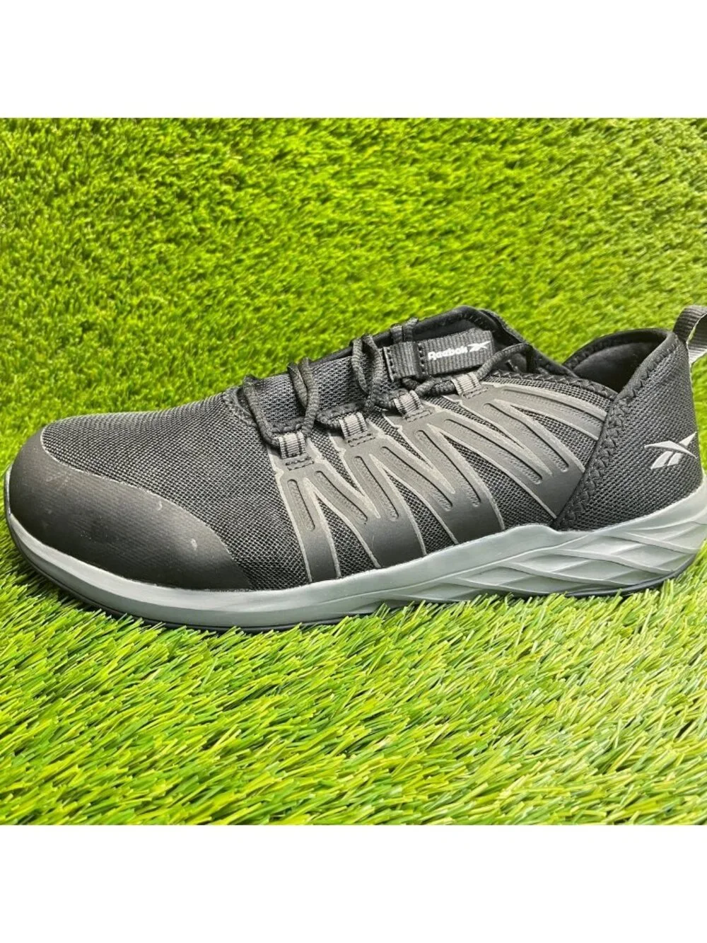 Reebok Astroride Mens Size 10.5 4E Black Steel Toe Safety Work Shoes Sneakers